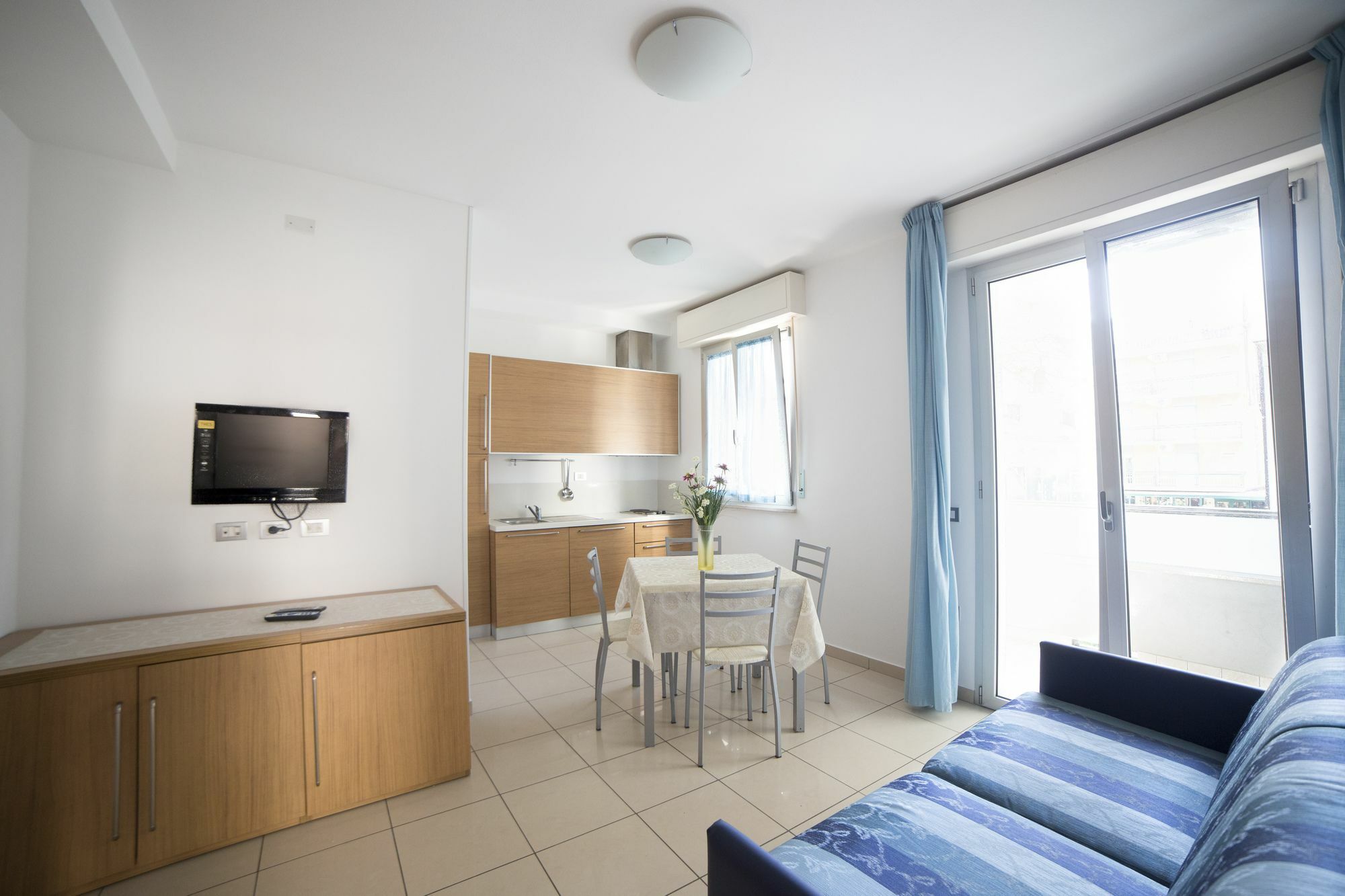 Residence Marzia Римини Экстерьер фото